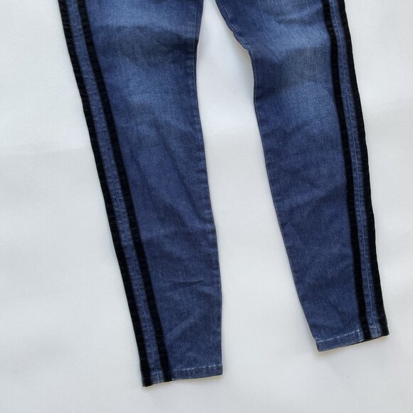 Guess Women’s Sexy Curve Mid Rise Skinny Jeans W/Tuxedo Velvet Striped Size 28 - Picture 3 of 11